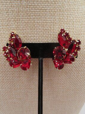 Vintage Red Rhinestone Gold Tone Clip On Earrings